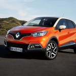 Renault-Captur_2014_800x600_wallpaper_03